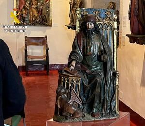 La Guardia Civil recupera una talla de Gil de Siloé robada en 1979 en Astudillo (Palencia)