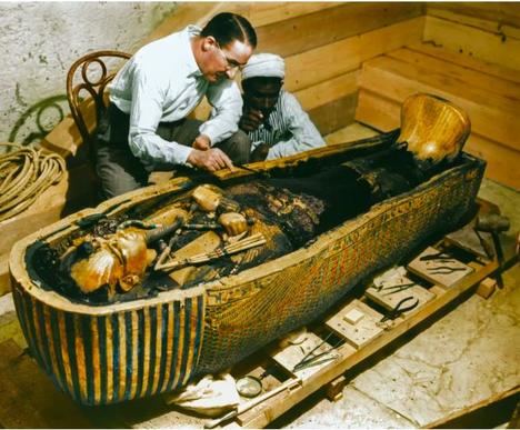 Lanzamiento de “Tutankamon, la tumba que cambió el Mundo” de Bob Brier.