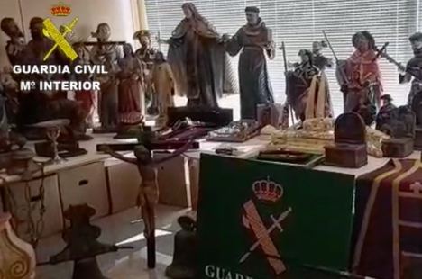 La “Operación Cinquecento-Templo Sagrado” de la Guardia Civil contra el robo de arte sacro en Ourense y Pontevedra.