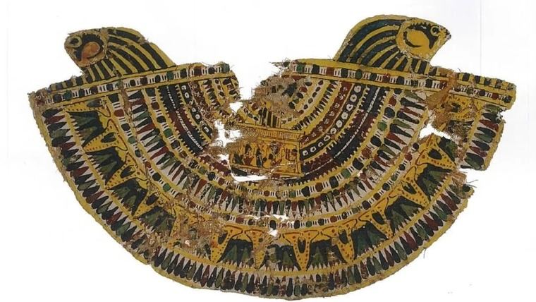 collar de 3300 años de antigüedad