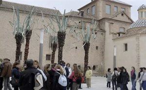 Un funcionario del ayuntamiento de Orihuela (Murcia) vende por su cuenta como chatarra, cinco esculturas municipales de acero