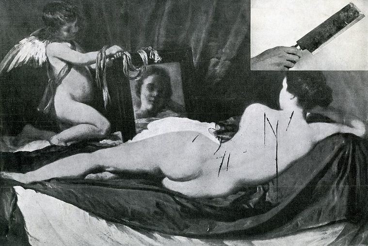 'Venus del Espejo' rajada en 1914, con un hacha de carnicero