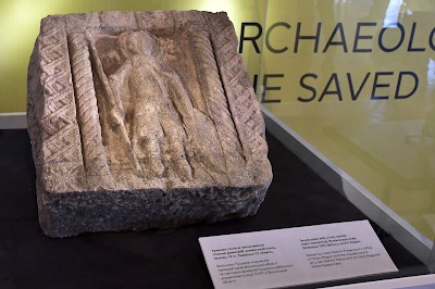 el bajo relieve recuperado data del s.XII-XIII