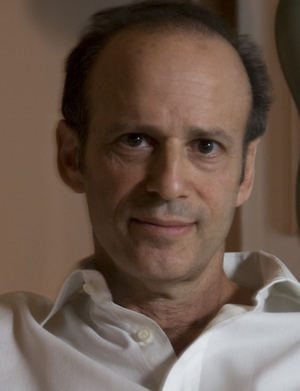 Steven Kossak. Conservador del Met (1986-2006) y donante de piezas 'sospechosas'