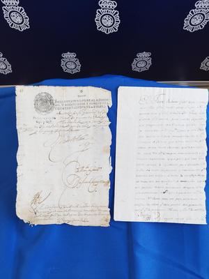 La Policía Nacional recupera dos manuscritos del S. XVII y XVII pertenecientes al Patrimonio Cultural y Archivístico de Perú