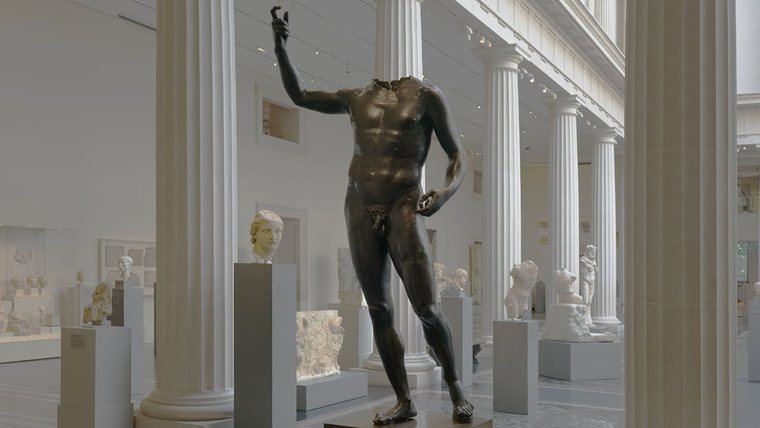 Escultura de Séptimo Severo en la entrada de las Galerías de Roma y Grecia. También procede de expolio