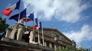 Francia define su política de restituciones