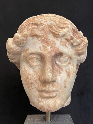 Los Carabinieri (TPC) recuperan un busto romano robado hace 50 años