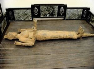escultura  de la diosa Darga, siglo VII, saqueada del templo de My Son en Vietnam.