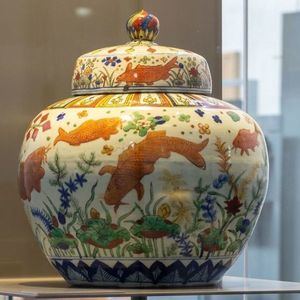 El Museo Real Mariermont recupera su jarra de vino Ming