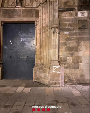 Mossos d'Esquadra detienen al autor de pintadas con el símbolo "Z" en monumentos de Barcelona