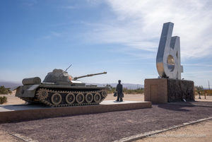 'Tank Man' una de las obras de Liberty Park, producida por el disidente Chen Weiming.