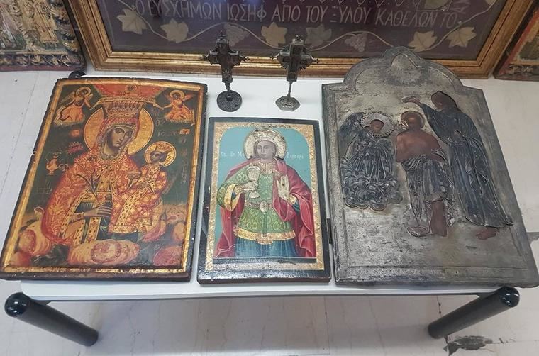 la policía griega recuperó 41 objetos religiosos y artísticos