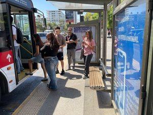La campaña 'Protejamos nuestro patrimonio común', instaladas en paradas de bus y soportes urbanos.