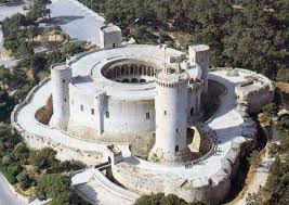 Acusado de vandalismo en el Castillo de Bellver (Palma de Mallorca)