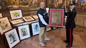 Las 21 obras incautadas incluyen tapices, dibujos, grabados y otros objetos como cerámicas, frascos de perfume, libros y fotografías, procedentes de colecciones privadas belgas e italianas