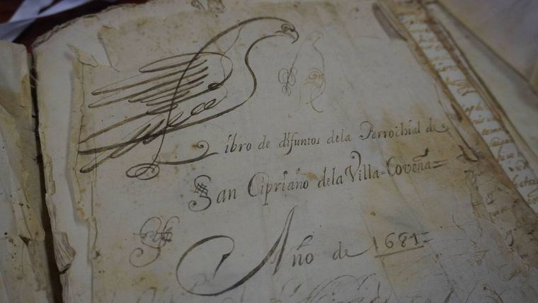 Hallado en Moldavia un Libro de Difuntos del siglo XVII, robado de la parroquia de Cobeña (Madrid) hace 20 años.