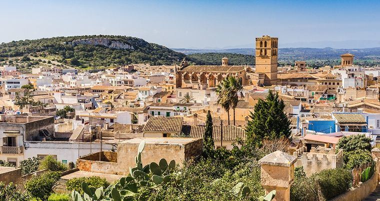 El parque fotovoltaico se ha proyectado sobre zona arqueológica, según el ayuntamiento.