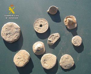 Dos arqueofurtivos condenados a ocho meses de prisión y 28.000€ por el expolio de un yacimiento en Ciudad Real