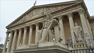 Francia: La nueva ley de devolución de arte colonial ignora el expolio napoleónico y deja a México sin sus tesoros.