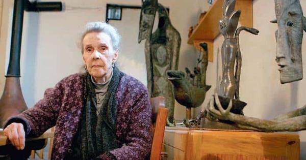 Leonora Carrington realizó sus esculturas en los años 80. Ahora se reeditan con éxito.