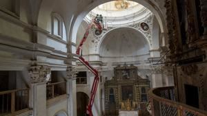 Hallan un explosivo de la Guerra Civil en la cúpula de la ermita de Salas (Huesca)