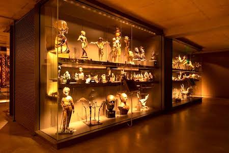 El museo conserva más de 5.000 Regalos de Estado LEGALES , AUTORIZADOS y DECLARADOS.