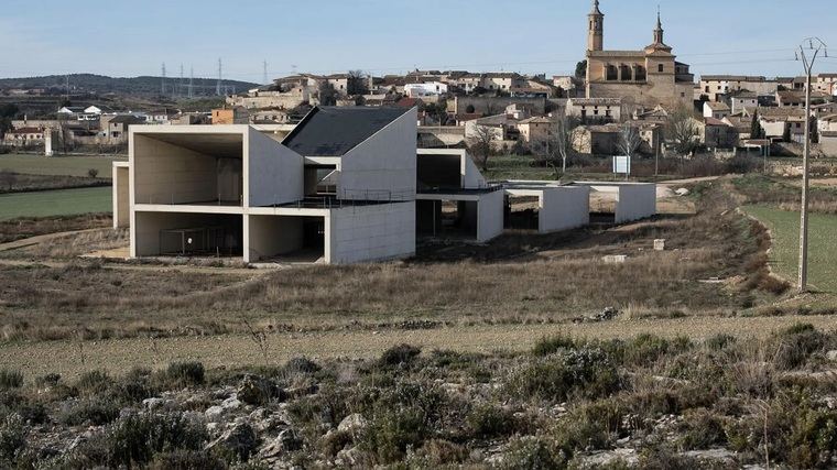 2025. Museo de Grabado Contemporáneo de Fuendetodos sigue igual. El alcalde declara que no es viable económicamente.