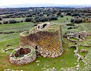 Propuesta de recuperación de la arqueologia sarda que esté en manos privadas