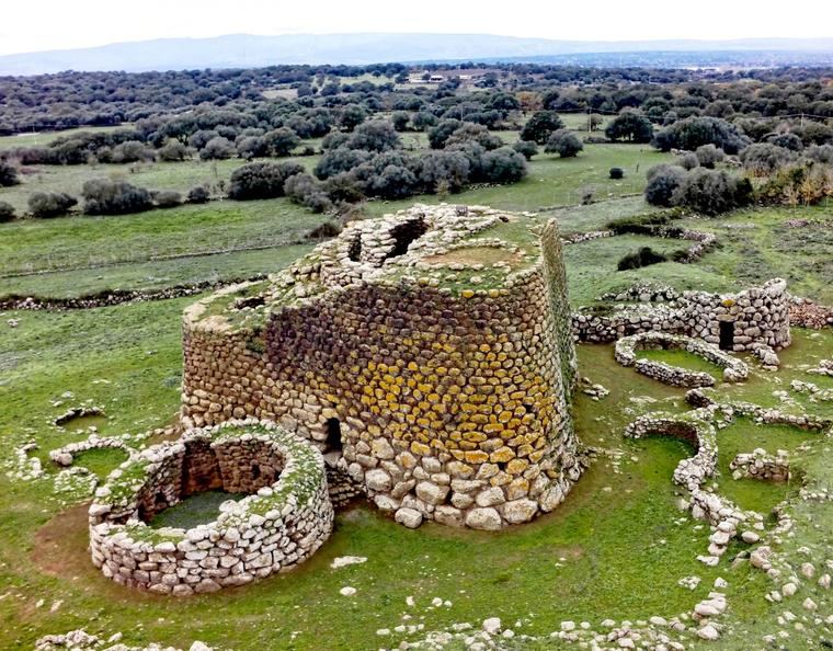 Nuraghe Losa (tumba) en Abbasanta, centro oriental de la isla