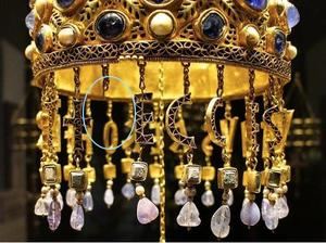 La “R” de la Corona visigoda de Recesvinto: una restitución pendiente.