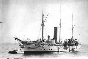 El H.M.S.SERVANT fue botado en 1987 y naufragó en 1890 con 173 cadetes a bordo. Sus restos están enterrados en el Cementerio de los Ingleses (Camariñas). El Pecio ha sido expoliado hasta la saciedad.