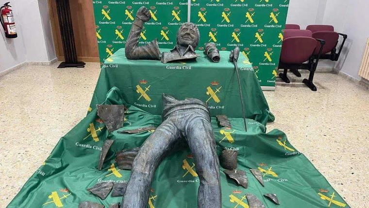 La Guardia Civil ha recuperado la estatua troceada y lista para su venta al peso
