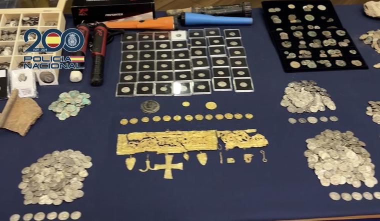 La Policía Nacional desarticula en León una importante trama de expolio y tráfico ilicito de objetos arqueologicos.