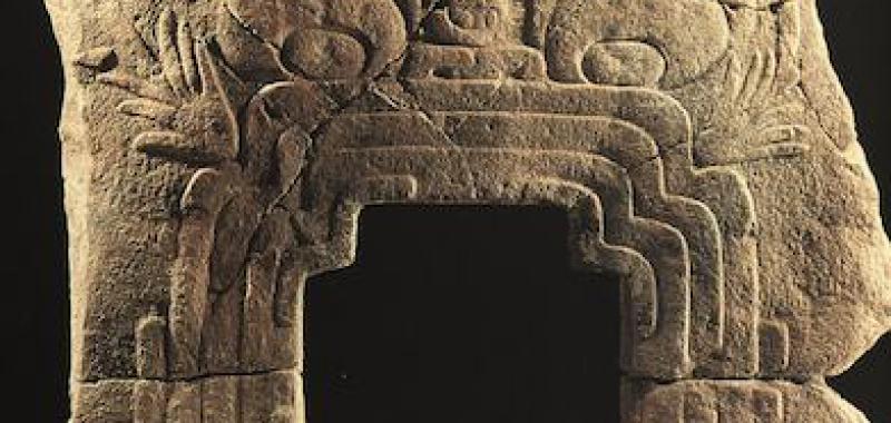 Monstruo de la Tierra (o Monumento 9)