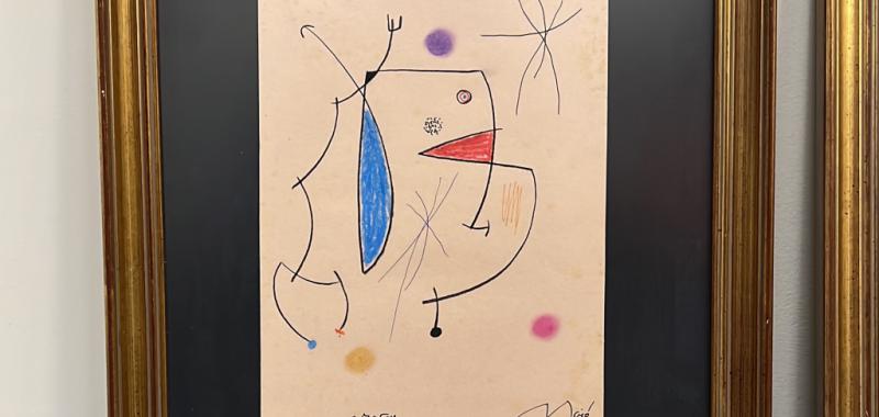 Lápiz de colores sobre papel